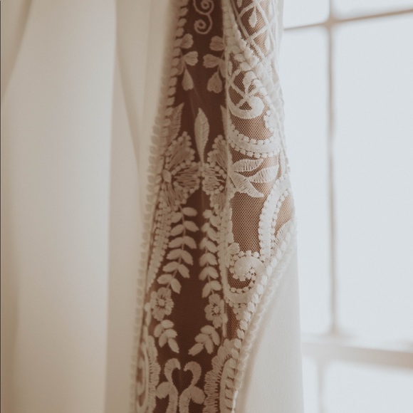 Lovers Society - Beckett Wedding Gown - Picture 3 of 6